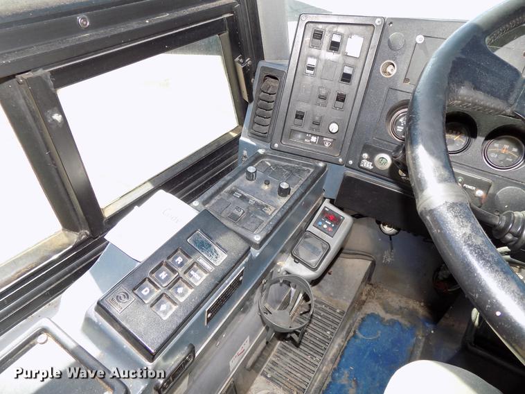 image for item DB8558 1996 MCI 102-D3 coach bus