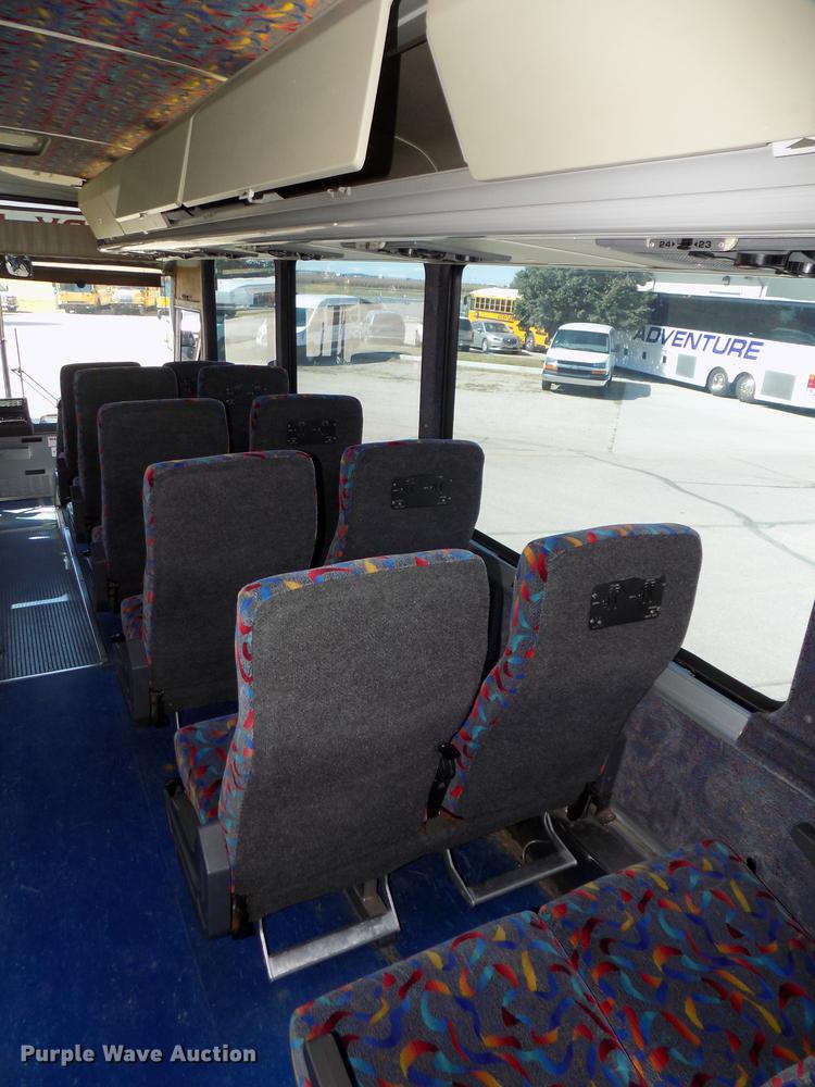 image for item DB8558 1996 MCI 102-D3 coach bus