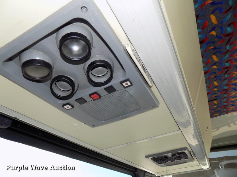 image for item DB8558 1996 MCI 102-D3 coach bus