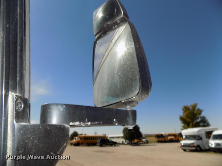 image for item DB8558 1996 MCI 102-D3 coach bus