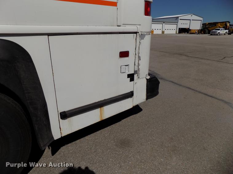 image for item DB8558 1996 MCI 102-D3 coach bus