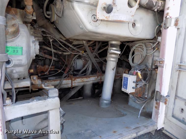 image for item DB8558 1996 MCI 102-D3 coach bus