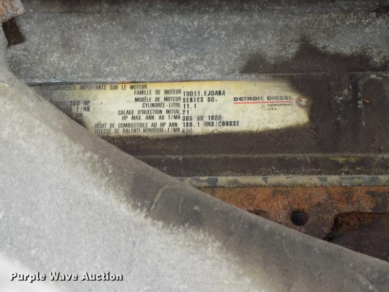 image for item DB8558 1996 MCI 102-D3 coach bus