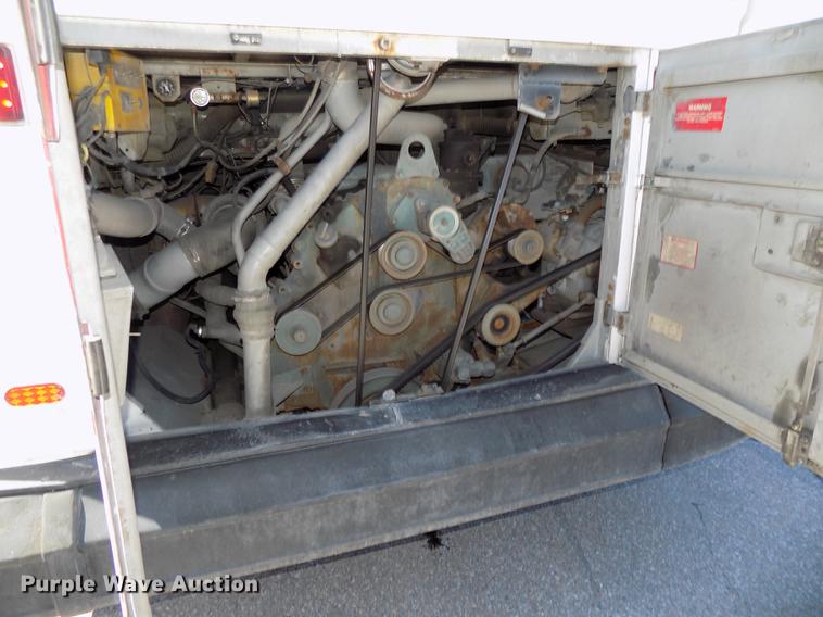 image for item DB8558 1996 MCI 102-D3 coach bus