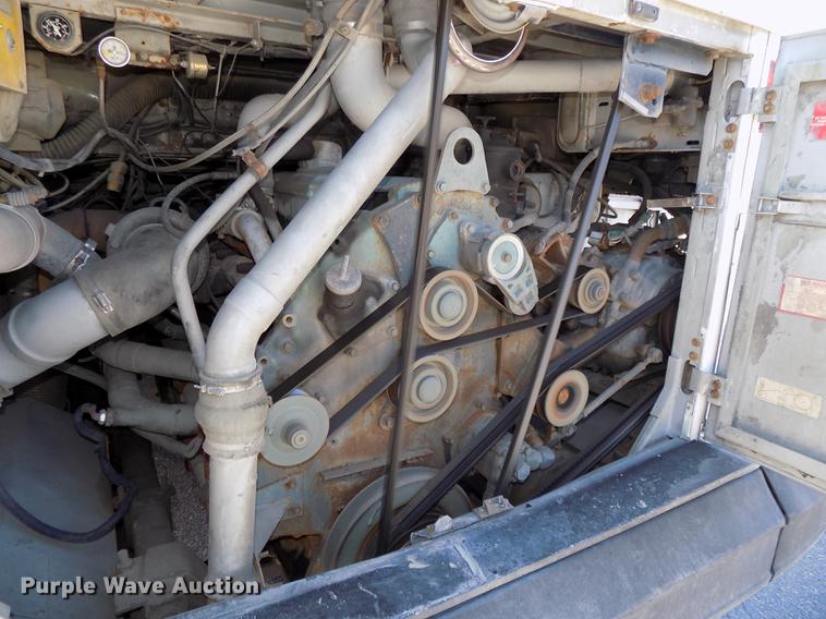 image for item DB8558 1996 MCI 102-D3 coach bus