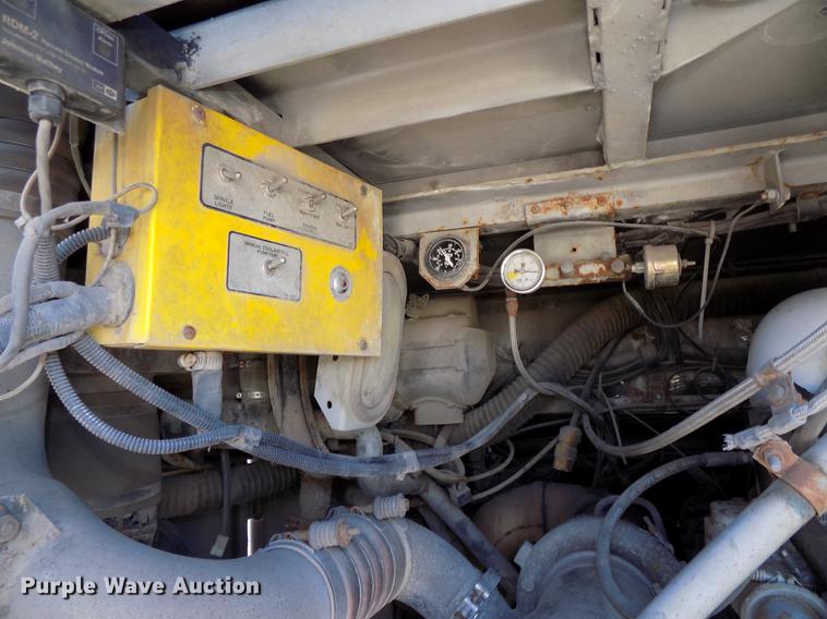 image for item DB8558 1996 MCI 102-D3 coach bus