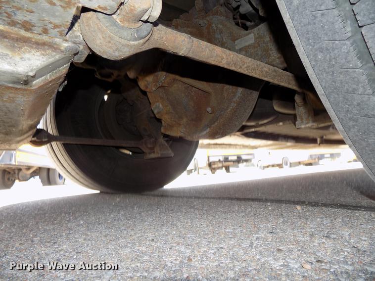 image for item DB8558 1996 MCI 102-D3 coach bus