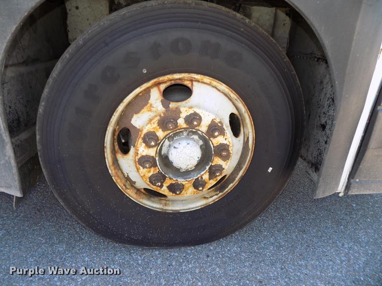 image for item DB8558 1996 MCI 102-D3 coach bus