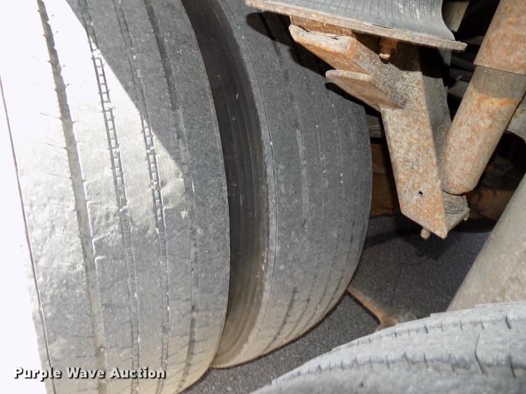 image for item DB8558 1996 MCI 102-D3 coach bus