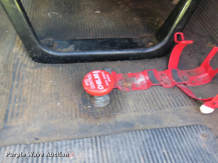 image for item DB8975 2000 International 4700 flat dump bed truck