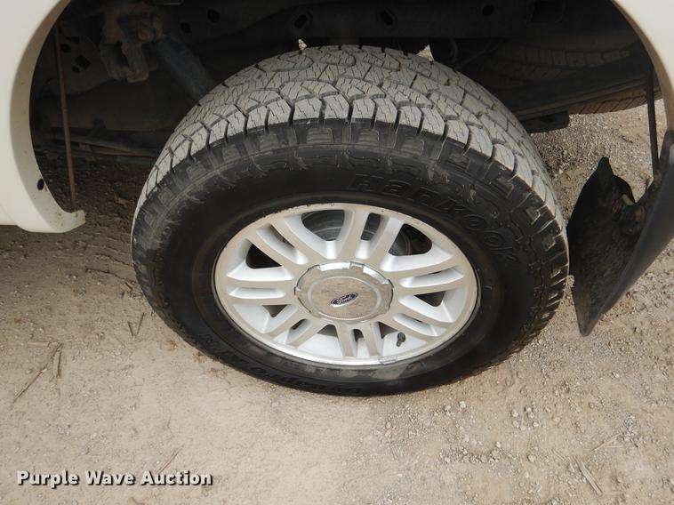 image for item DB9324 2009 Ford F150 Lariat SuperCrew pickup truck