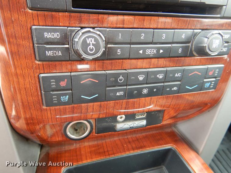 image for item DB9324 2009 Ford F150 Lariat SuperCrew pickup truck