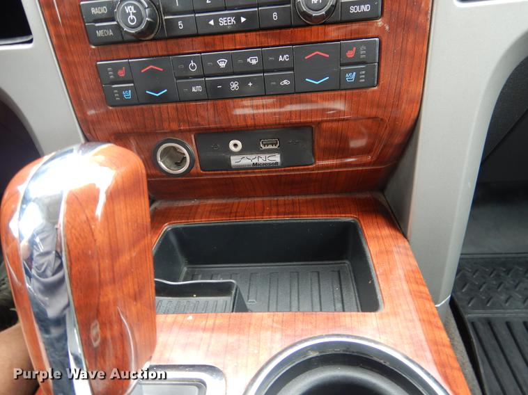 image for item DB9324 2009 Ford F150 Lariat SuperCrew pickup truck