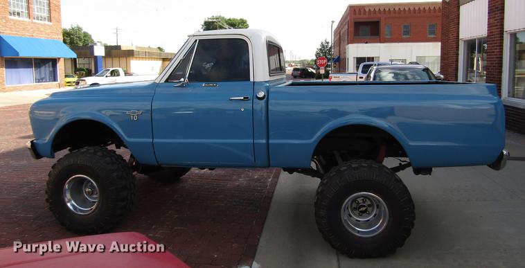 image for item DD4372 1967 Chevrolet K10 pickup truck