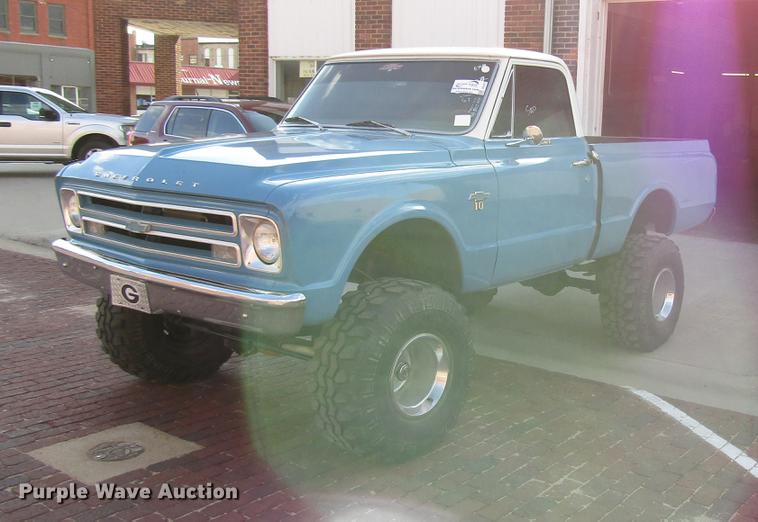 image for item DD4372 1967 Chevrolet K10 pickup truck