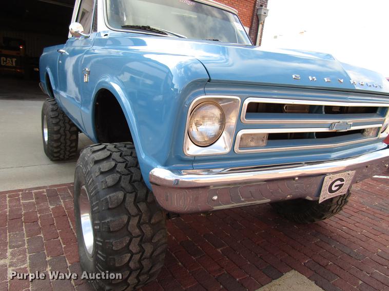 image for item DD4372 1967 Chevrolet K10 pickup truck