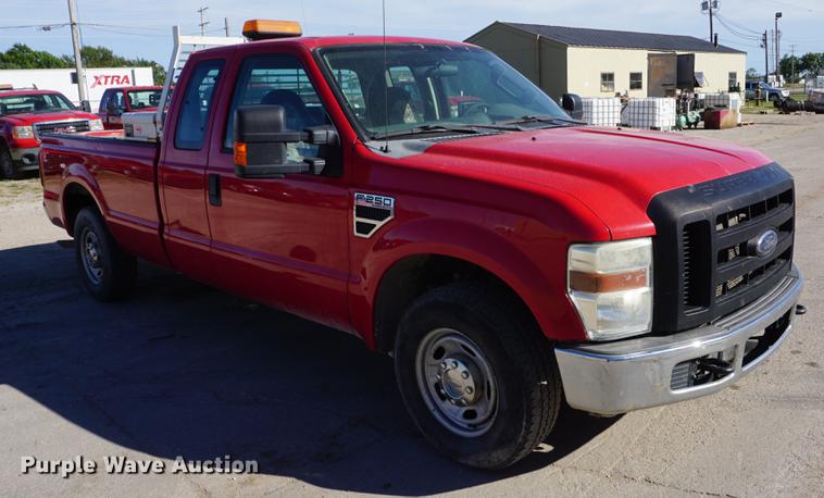 image for item DD6587 2010 Ford F250 Super Duty SuperCab pickup truck