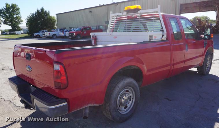 image for item DD6587 2010 Ford F250 Super Duty SuperCab pickup truck