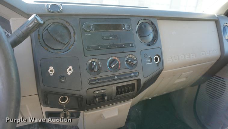 image for item DD6587 2010 Ford F250 Super Duty SuperCab pickup truck