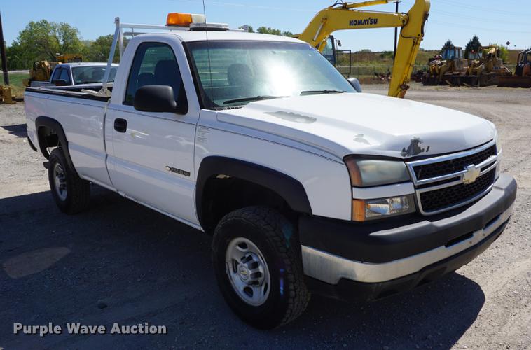 image for item DD6591 2006 Chevrolet Silverado 2500HD pickup truck