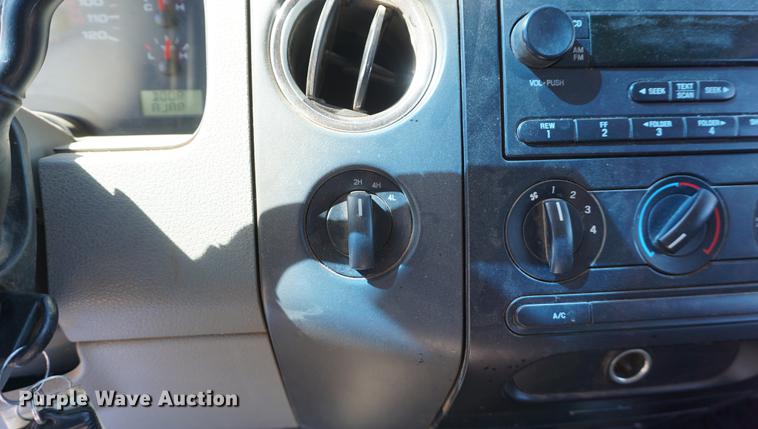 image for item DD6592 2007 Ford F150 SuperCab pickup truck