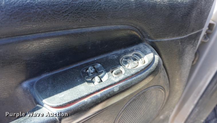 image for item DD6593 2003 Dodge Ram 2500 pickup truck