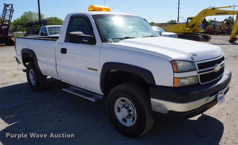 image for item DD6594 2006 Chevrolet Silverado 2500HD pickup truck