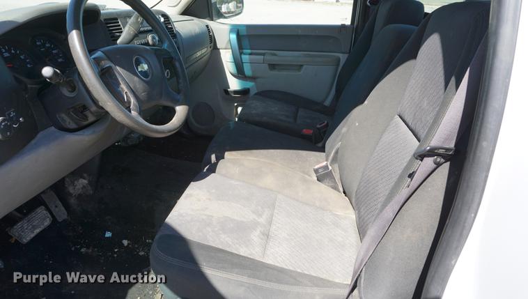 image for item DD6596 2012 Chevrolet Silverado 1500 pickup truck