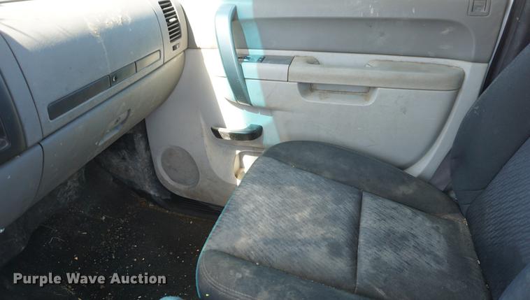 image for item DD6596 2012 Chevrolet Silverado 1500 pickup truck