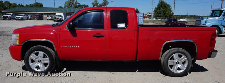 image for item DD6597 2008 Chevrolet Silverado 1500 Ext. Cab pickup truck
