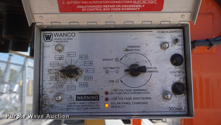 image for item DD6610 2009 Wanco arrow board