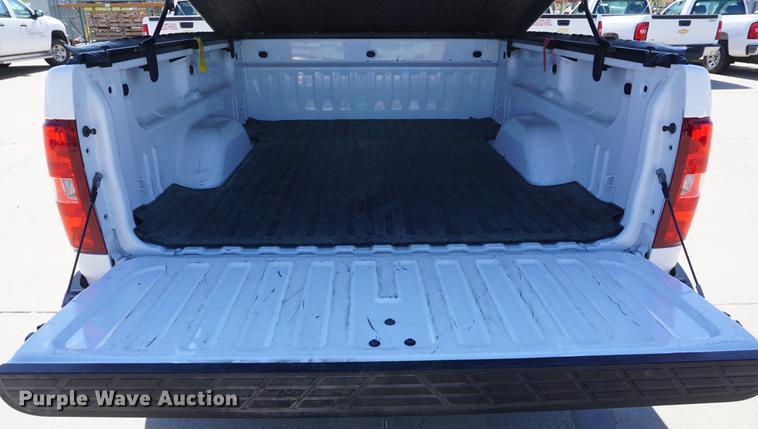 image for item DD6611 2012 Chevrolet Silverado 1500 Ext. Cab pickup truck