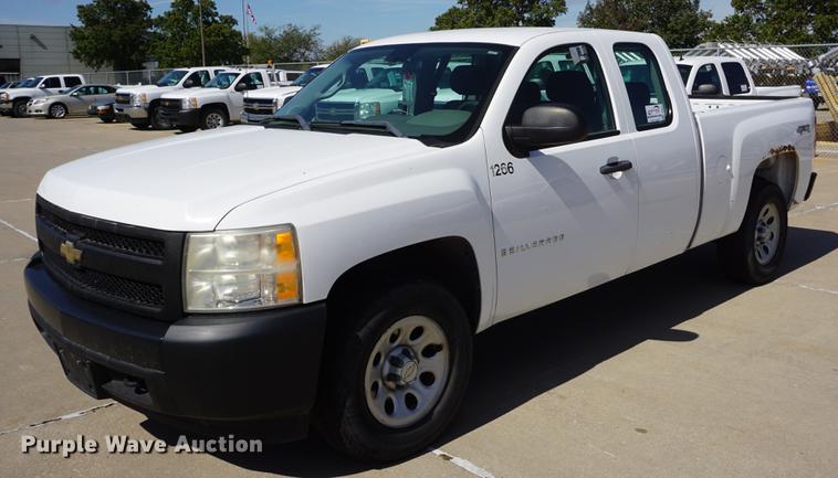image for item DD6612 2007 Chevrolet Silverado 1500 Ext. Cab pickup truck