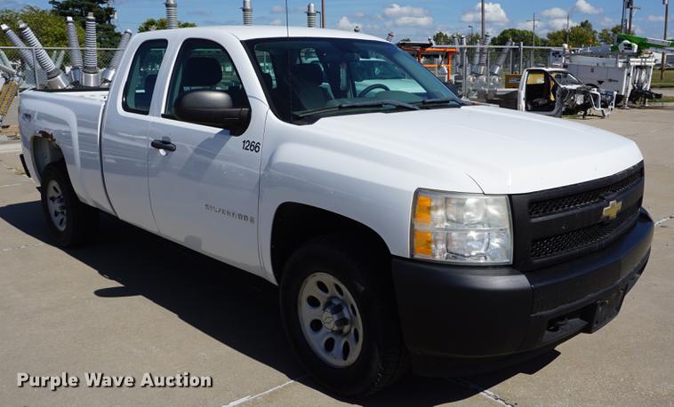 image for item DD6612 2007 Chevrolet Silverado 1500 Ext. Cab pickup truck