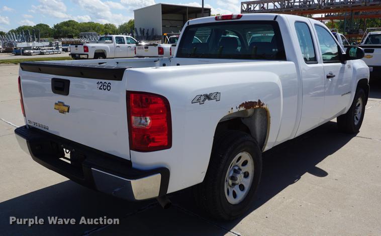 image for item DD6612 2007 Chevrolet Silverado 1500 Ext. Cab pickup truck