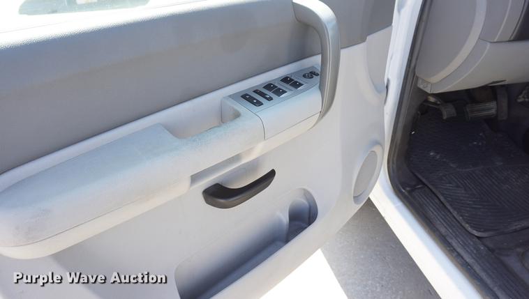 image for item DD6612 2007 Chevrolet Silverado 1500 Ext. Cab pickup truck