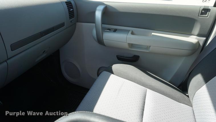 image for item DD6612 2007 Chevrolet Silverado 1500 Ext. Cab pickup truck