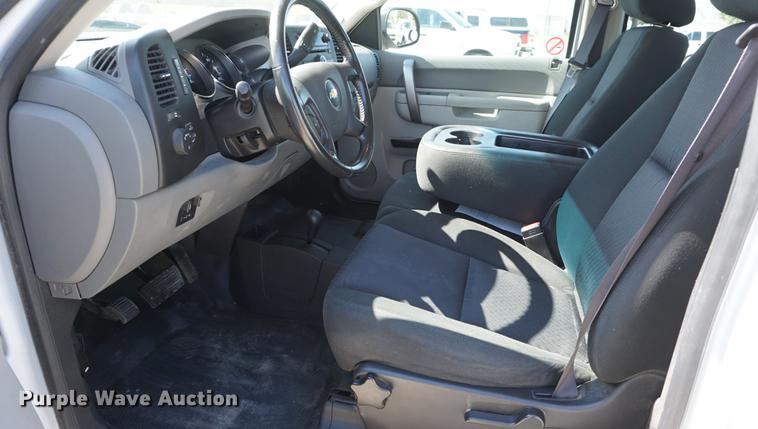 image for item DD6614 2012 Chevrolet Silverado 2500HD Crew Cab pickup truck