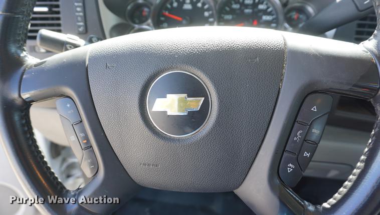 image for item DD6614 2012 Chevrolet Silverado 2500HD Crew Cab pickup truck