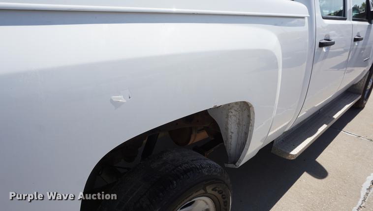 image for item DD6614 2012 Chevrolet Silverado 2500HD Crew Cab pickup truck