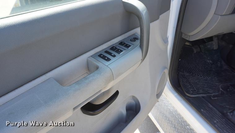 image for item DD6615 2008 Chevrolet Silverado 2500HD Ext. Cab pickup truck