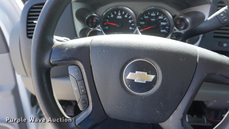 image for item DD6616 2008 Chevrolet Silverado 2500HD Ext. Cab pickup truck