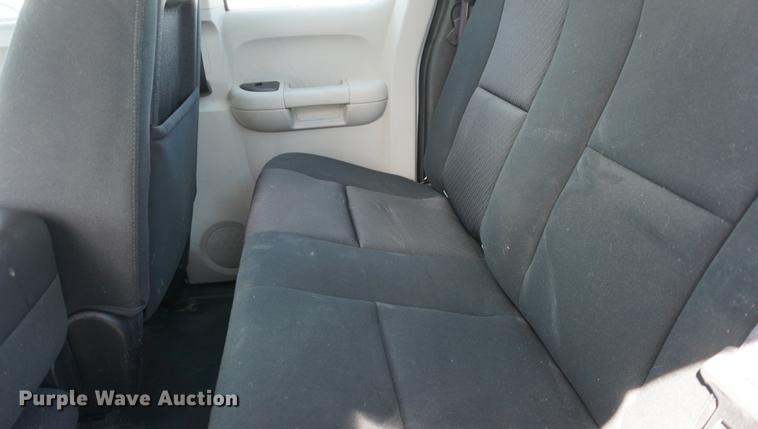 image for item DD6618 2012 Chevrolet Silverado 2500HD Ext. Cab pickup truck