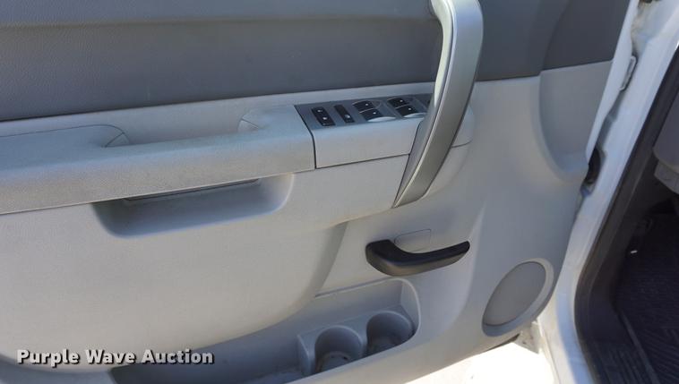 image for item DD6618 2012 Chevrolet Silverado 2500HD Ext. Cab pickup truck
