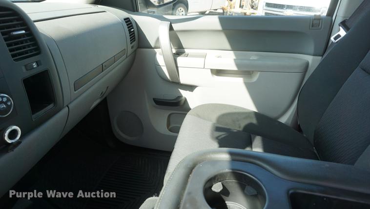 image for item DD6618 2012 Chevrolet Silverado 2500HD Ext. Cab pickup truck