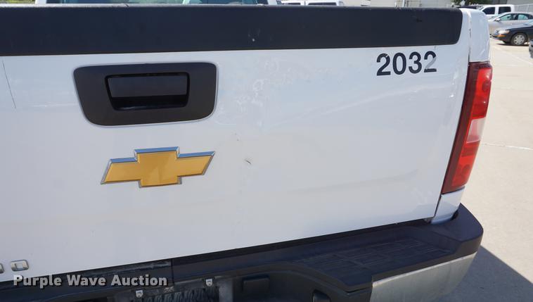 image for item DD6618 2012 Chevrolet Silverado 2500HD Ext. Cab pickup truck