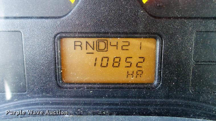 image for item DD7396 2005 International 4300 truck cab and chassis