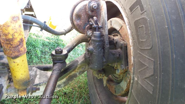 image for item DD7396 2005 International 4300 truck cab and chassis