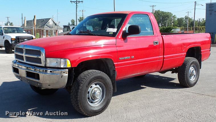 image for item DD7397 2001 Dodge Ram 2500 pickup truck