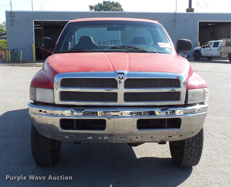 image for item DD7397 2001 Dodge Ram 2500 pickup truck
